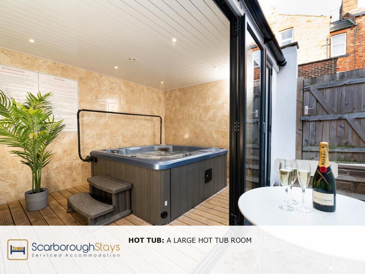 Scarborough Stays - Luxury Townhouse Ideal For Large Groups - Hot Tub Екстер'єр фото